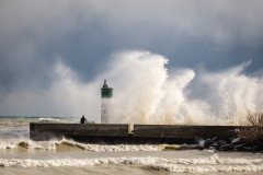 Calling All Surfers to Bond Head