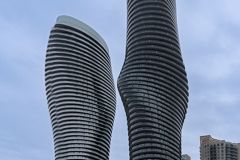 Marilyn Monroe Tower, Mississauga